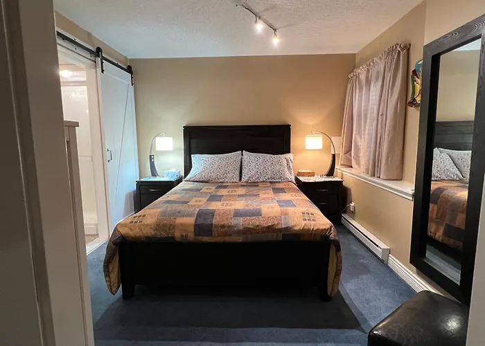 Little Bear Garden View Suites-Hummingbird
